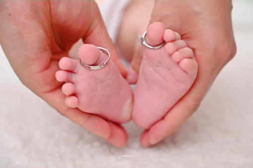 渑池宝宝发烧手心比额头烫